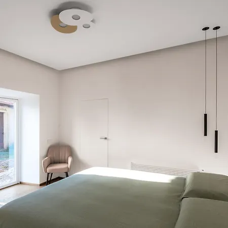 Via Del Pontile * Nesso